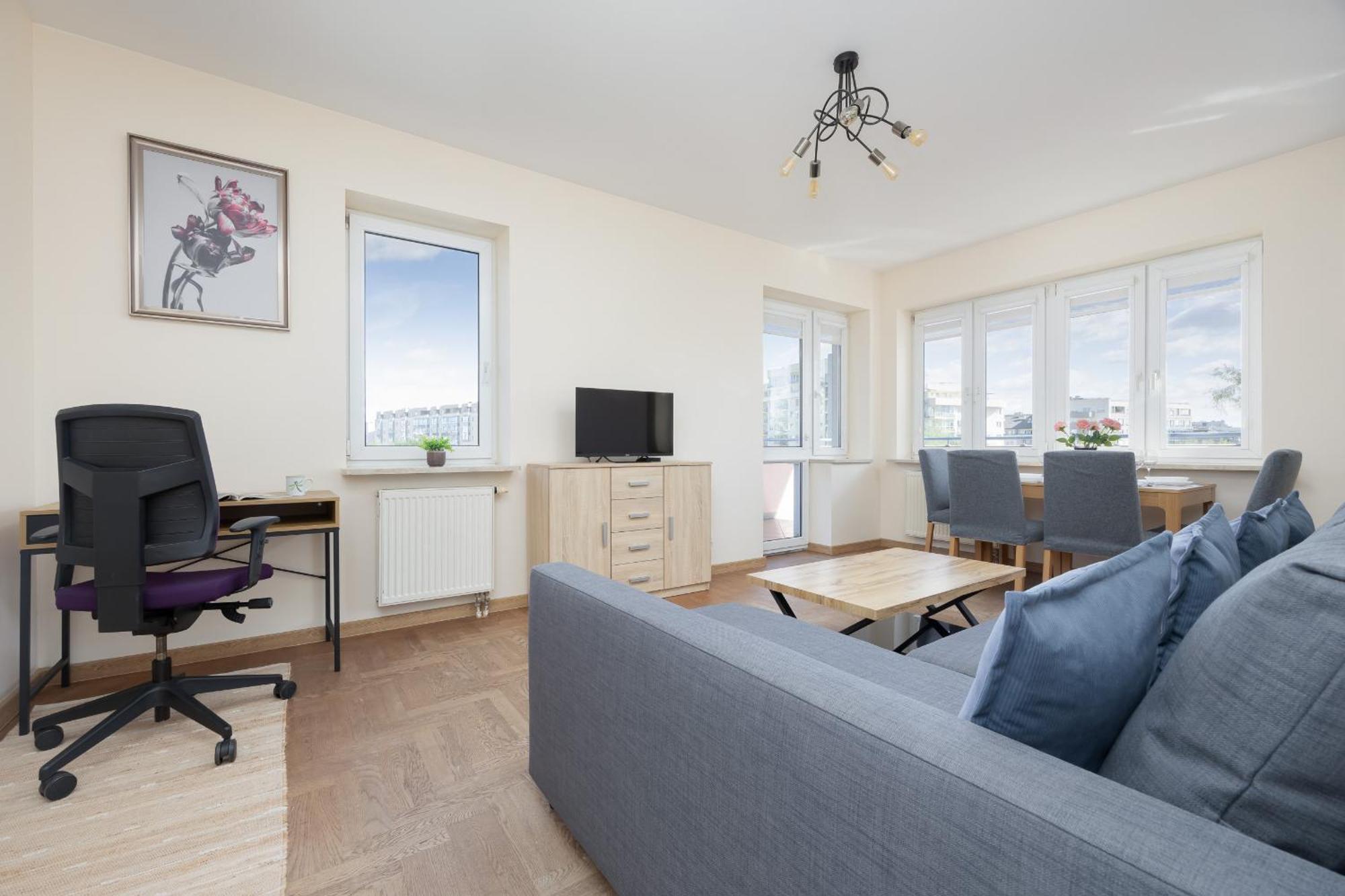 Spacious 120 M From The Metro Station By Renters Warszawa