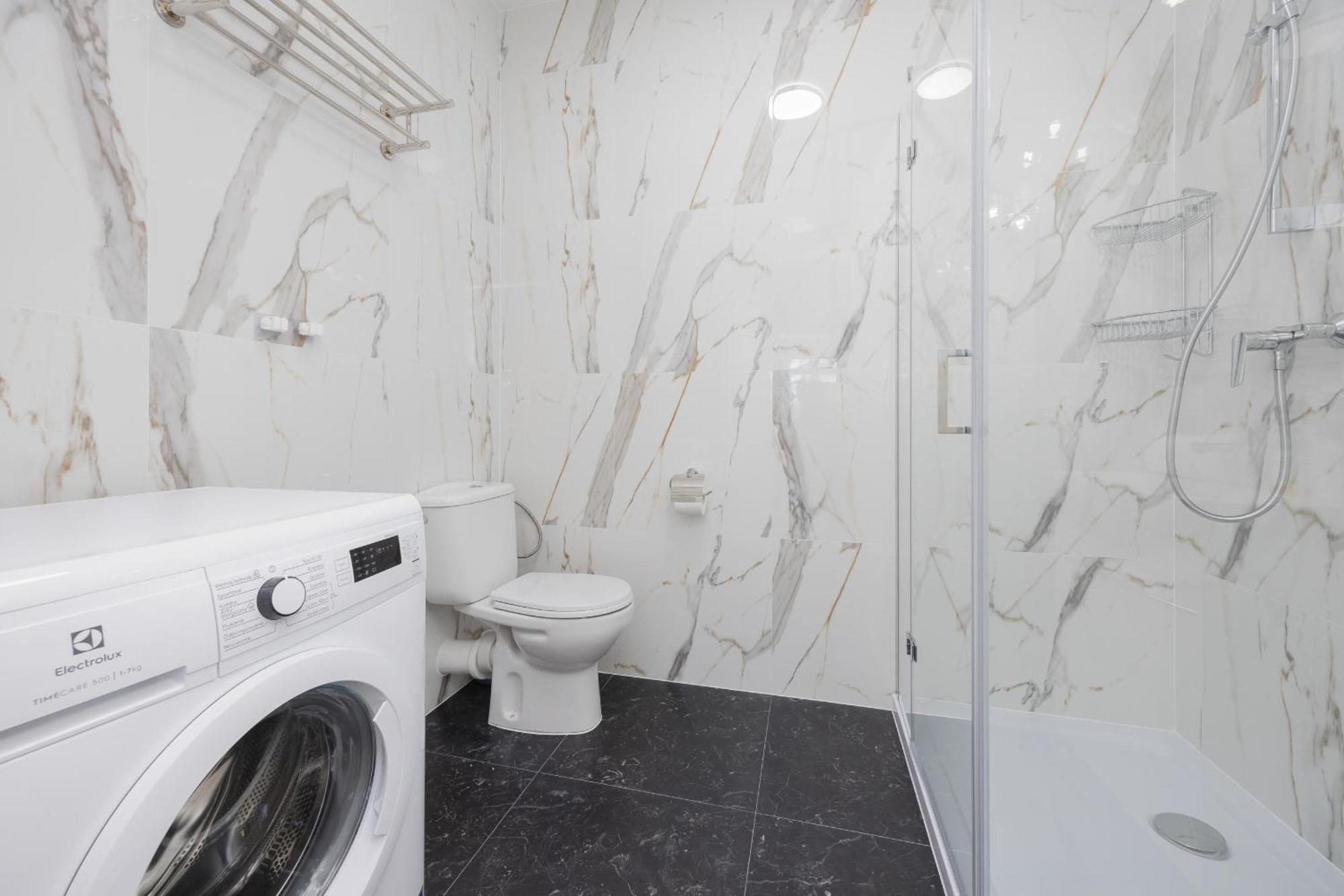 Apartament Spacious 120 M From The Metro Station By Renters