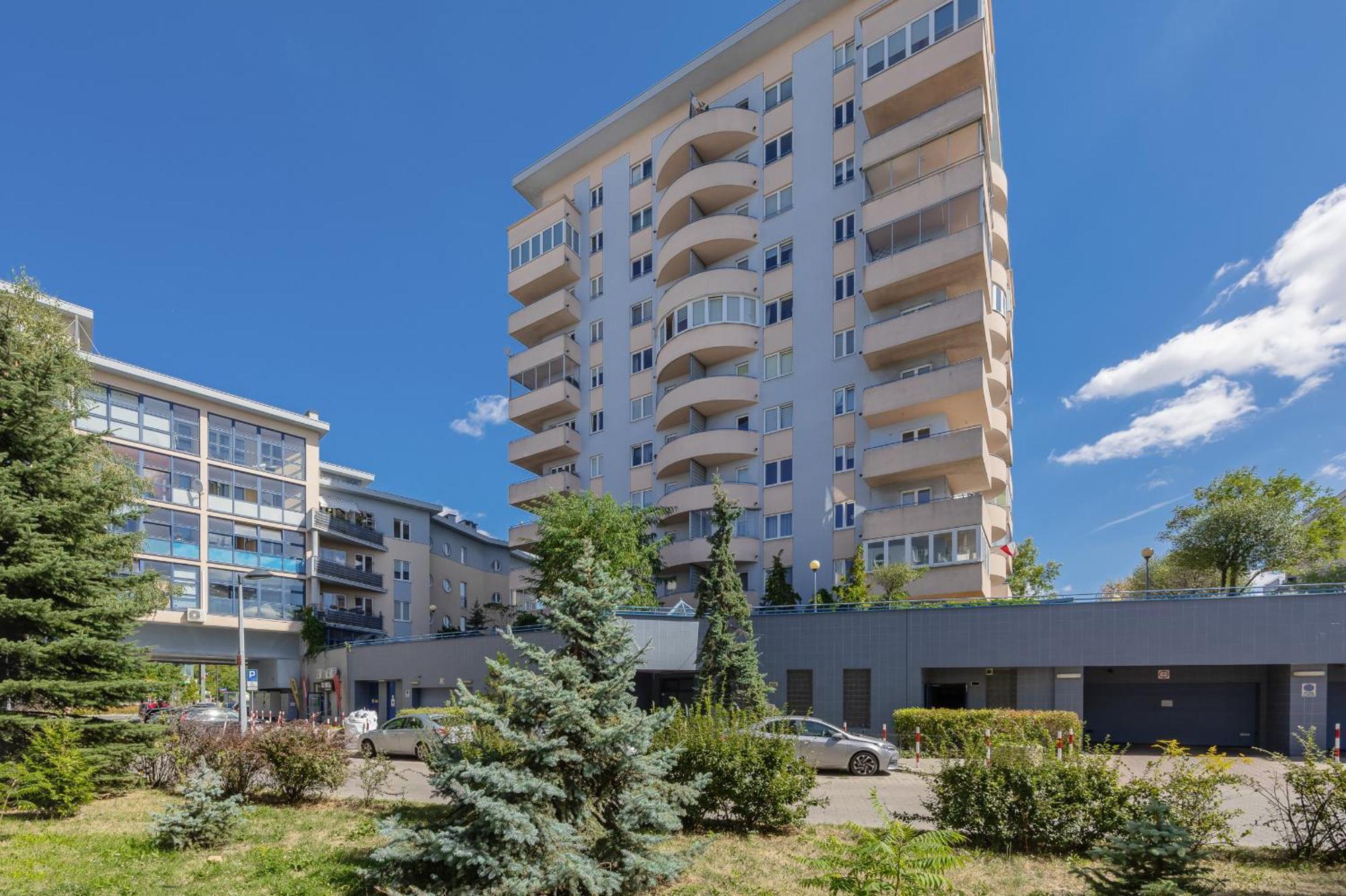 Spacious 120 M From The Metro Station By Renters * Warszawa